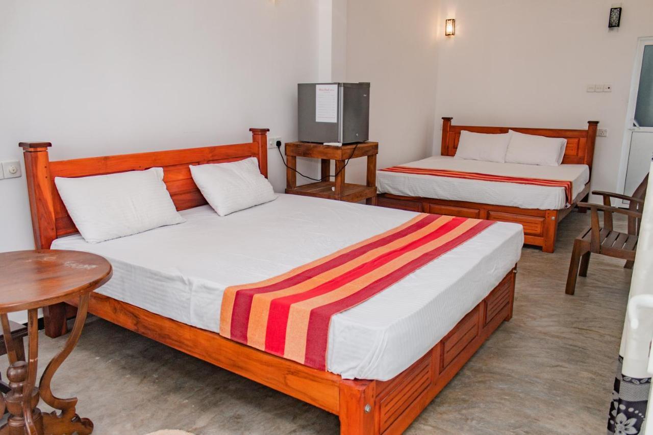 Hotel Murphy Cave à Mirissa Extérieur photo